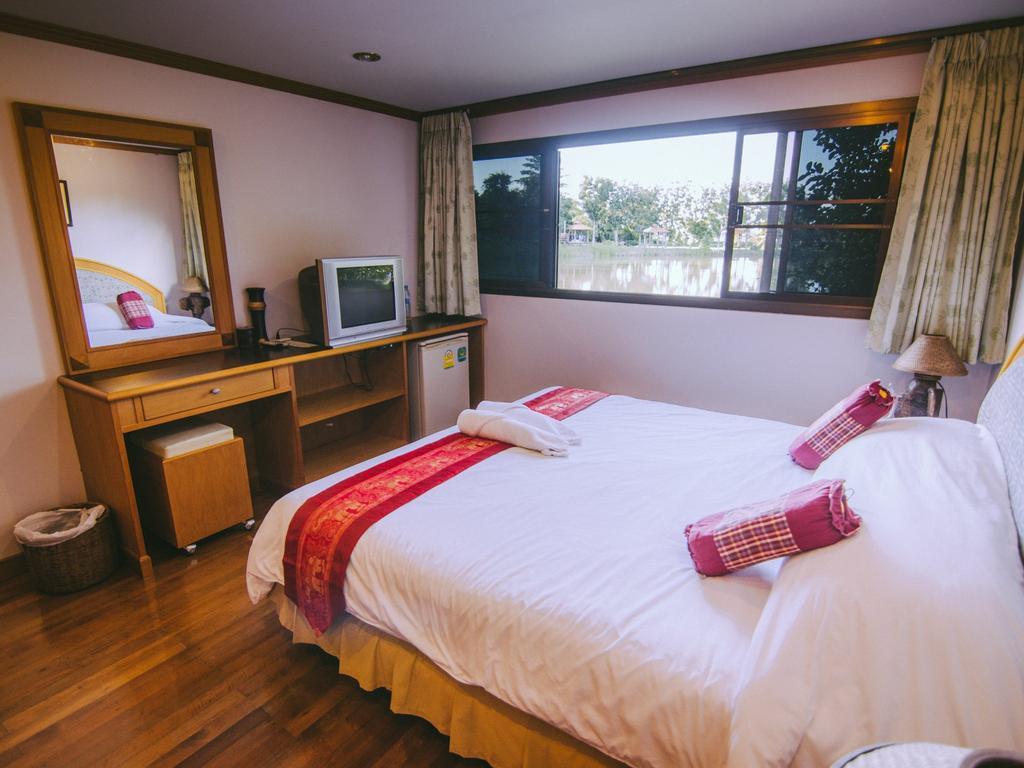 Tanita Lagoon Resort Udon Thani Ruang foto