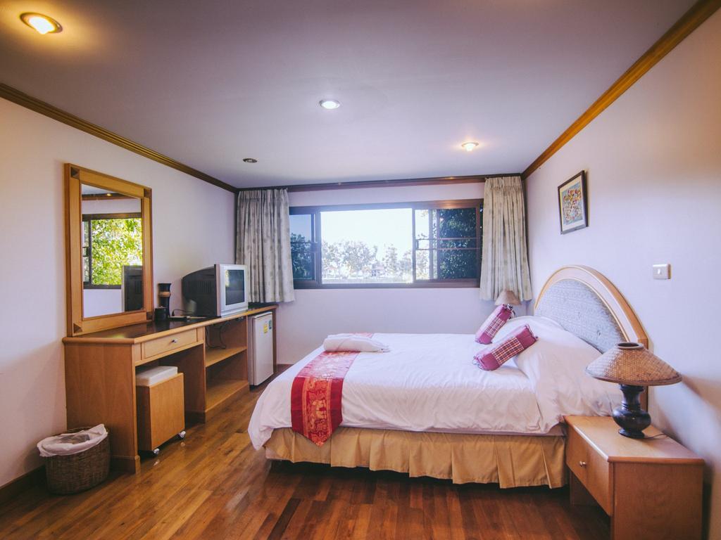 Tanita Lagoon Resort Udon Thani Ruang foto