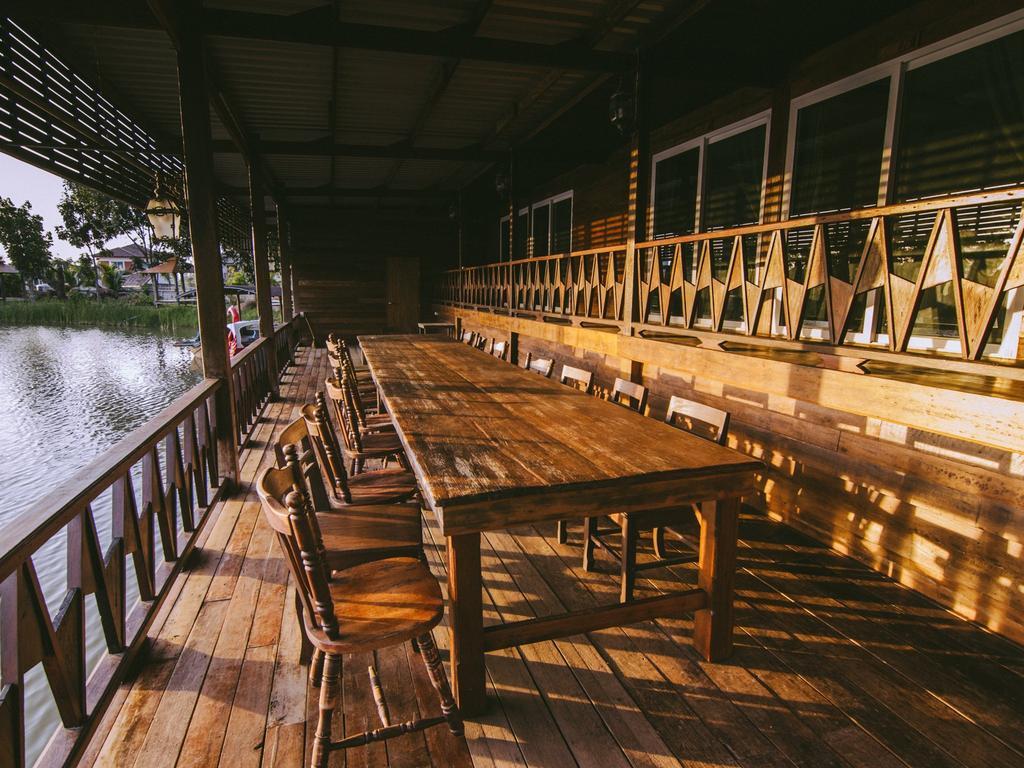 Tanita Lagoon Resort Udon Thani Bagian luar foto