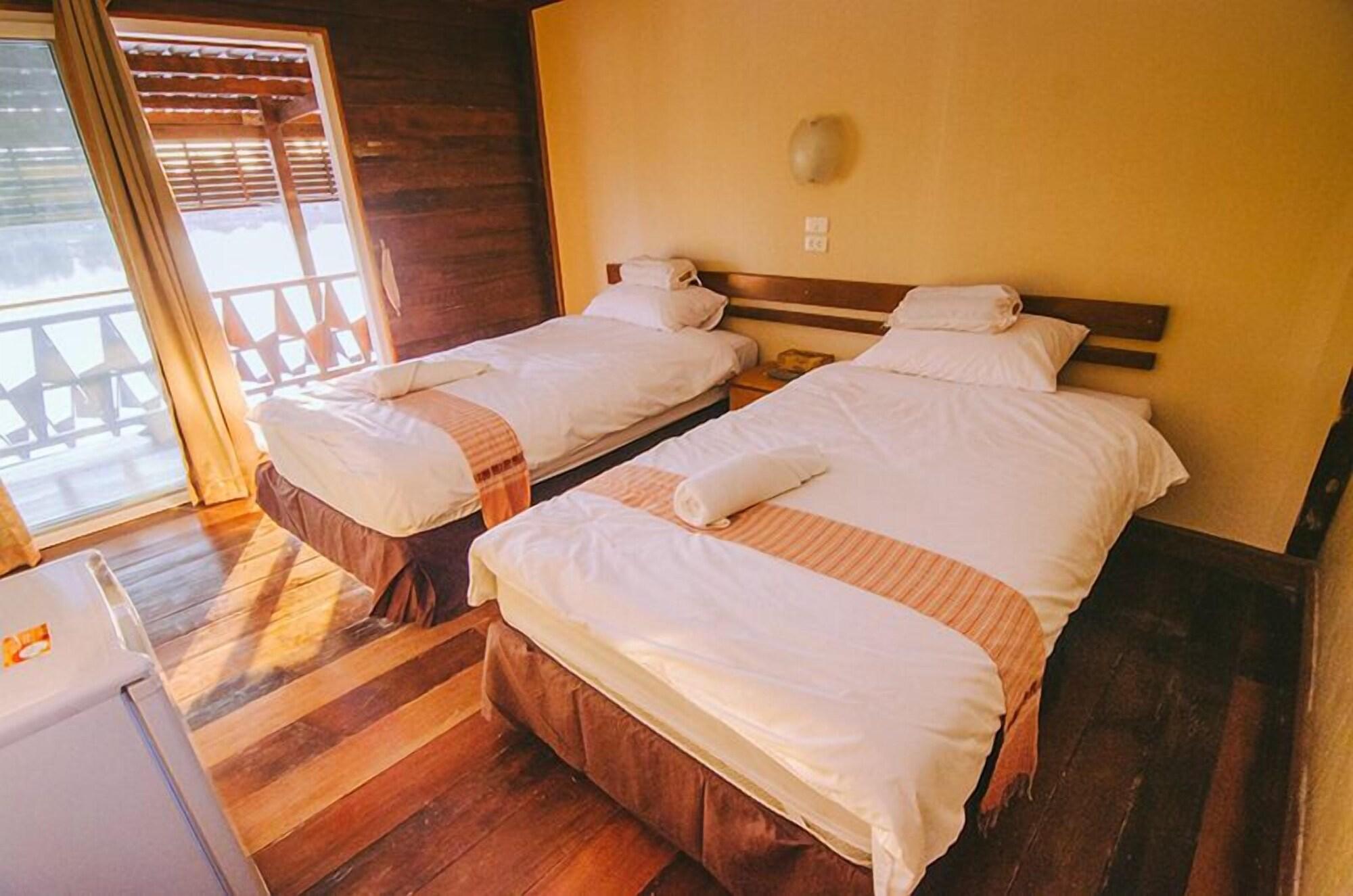 Tanita Lagoon Resort Udon Thani Bagian luar foto