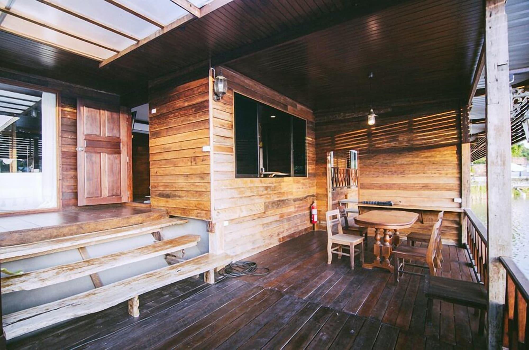 Tanita Lagoon Resort Udon Thani Bagian luar foto