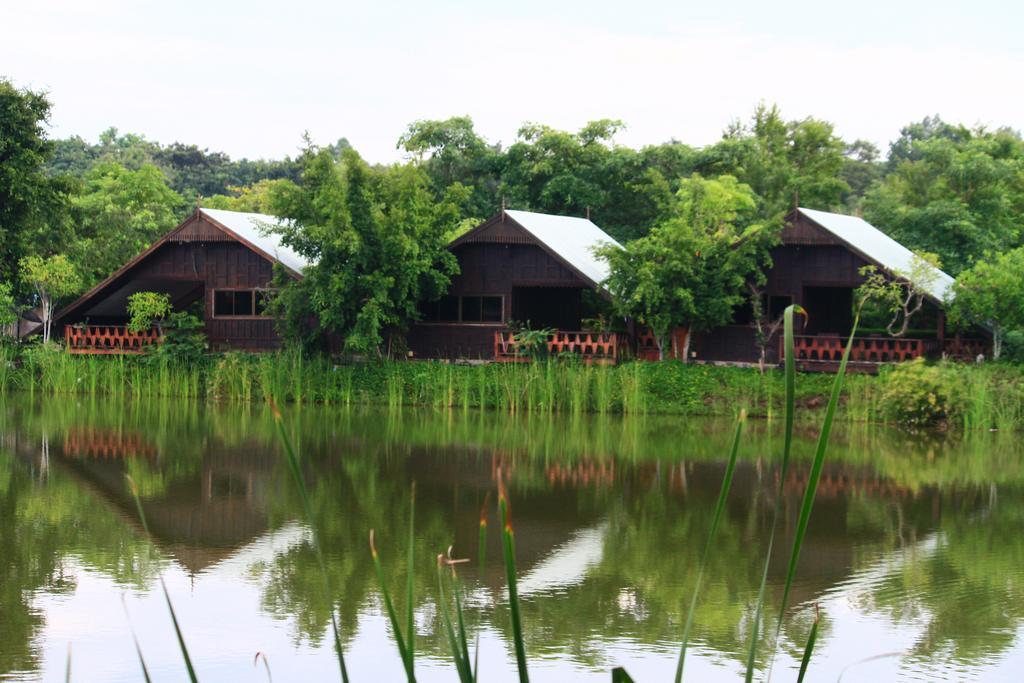 Tanita Lagoon Resort Udon Thani Ruang foto